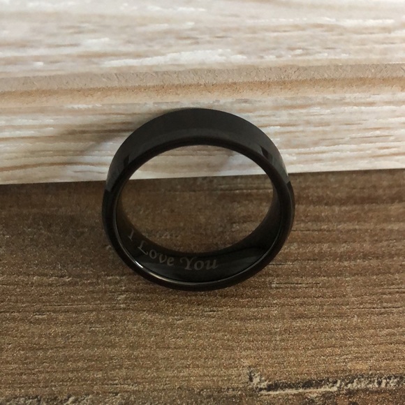 Mens ring hasn’t been used it was too small - Picture 2 of 3